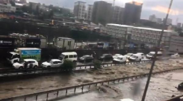 İstanbul'da yağmura teslim 79