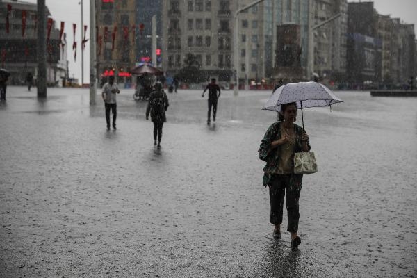 İstanbul'da yağmura teslim 87