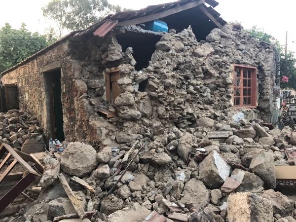 Bodrum'da depremin izleri sabah ortaya çıktı 23