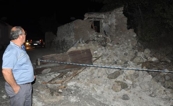 Bodrum'da depremin izleri sabah ortaya çıktı 29