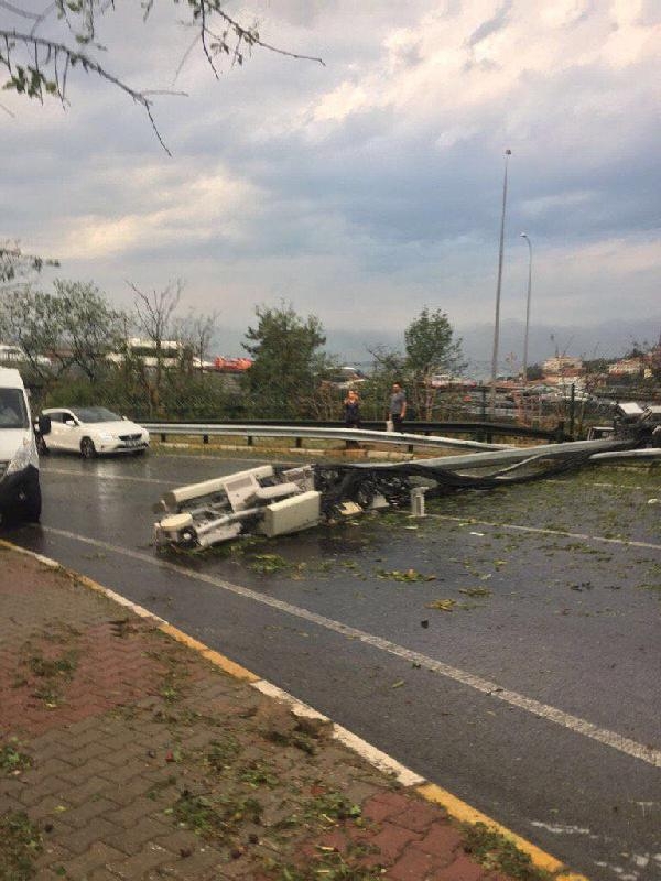 İstanbul'da yağmur hayatı felç etti 18