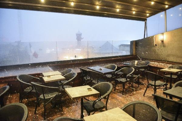 İstanbul'da yağmur hayatı felç etti 51
