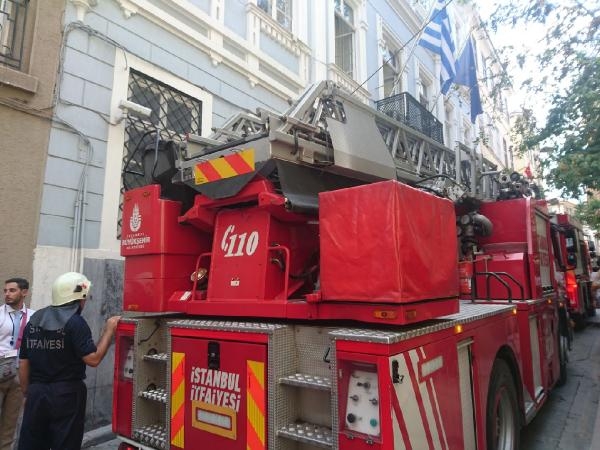 Yunanistan Başkonsolosluğu'nda yangın 2