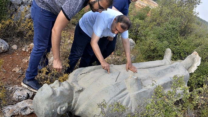 Çalılığa atılmış Atatürk heykeli bulundu 9
