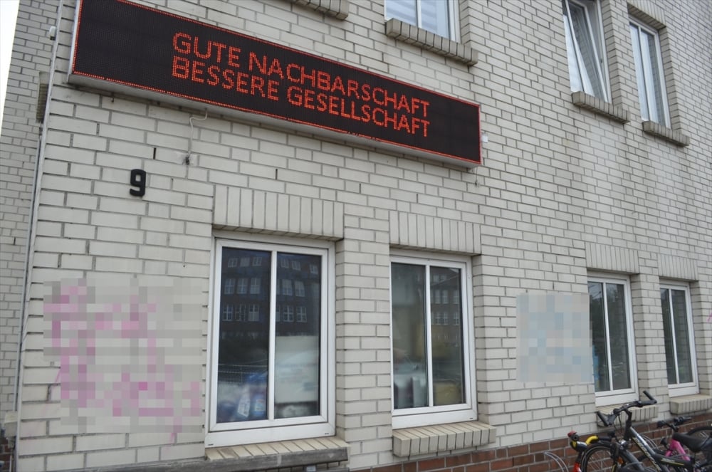 Almanya'da camiye çirkin saldırı 8
