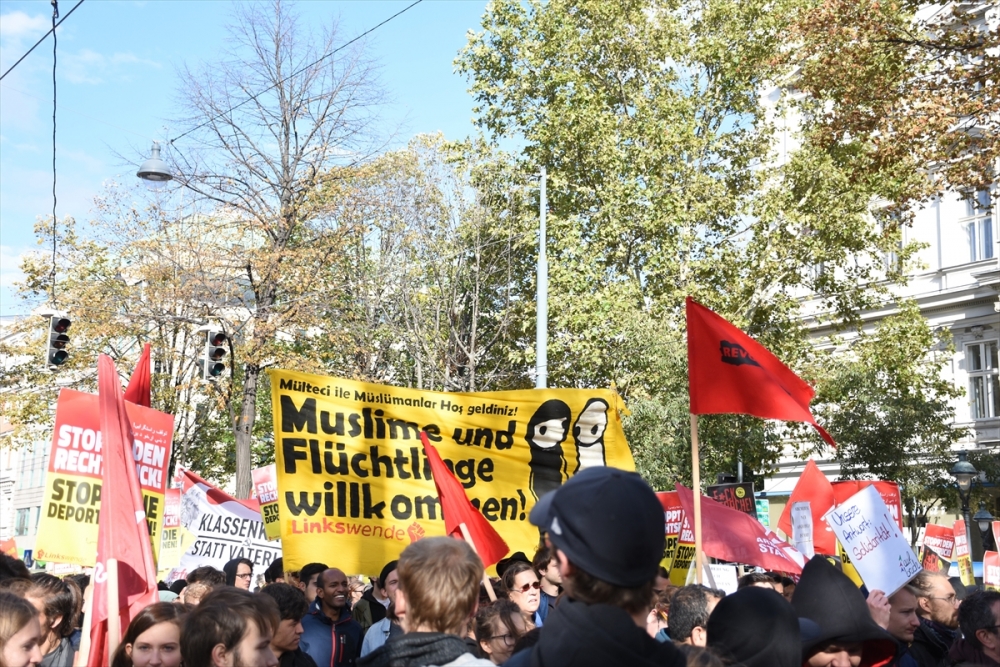 'FPÖ gitsin, sığınmacılar kalsın' 9