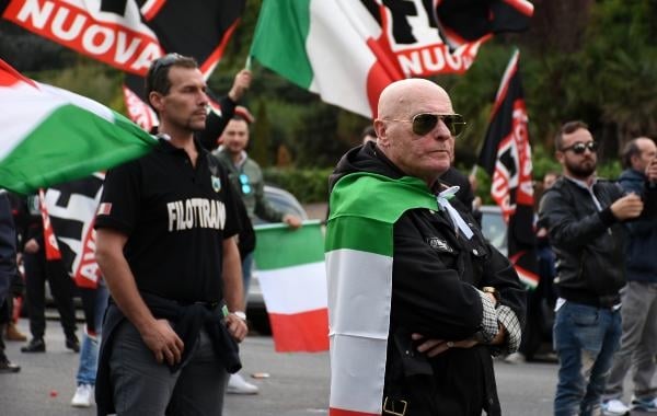 Neo-faşistler, Roma’da yürüdü 2