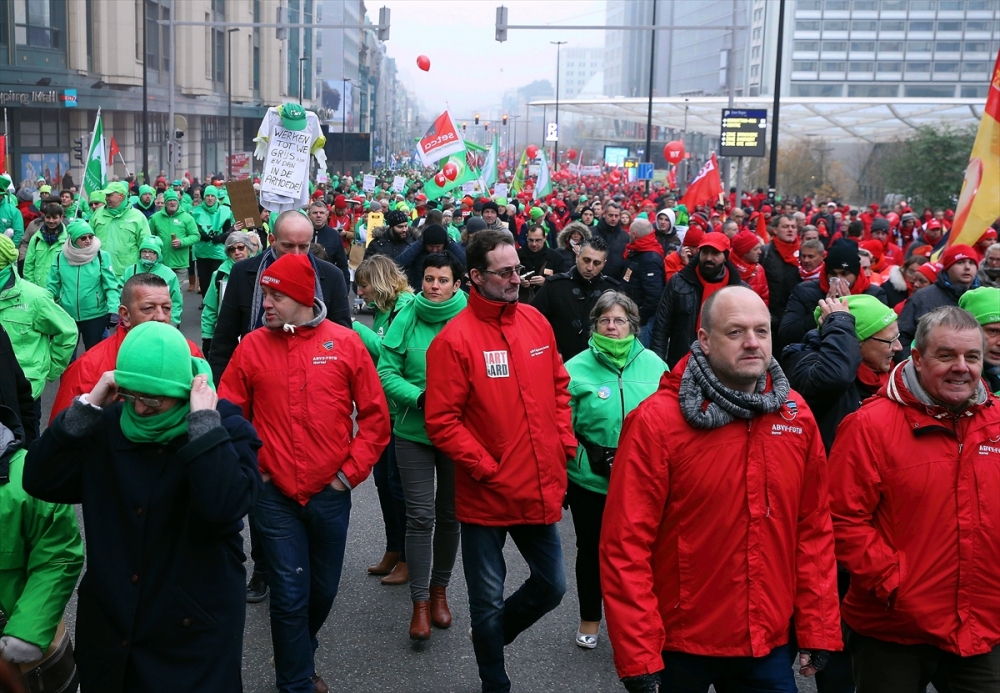 Brüksel'de çalışanlar sokağa döküldü 9