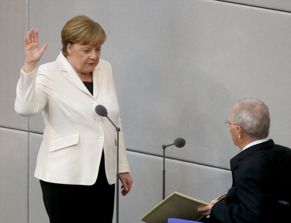Merkel yemin etti 3