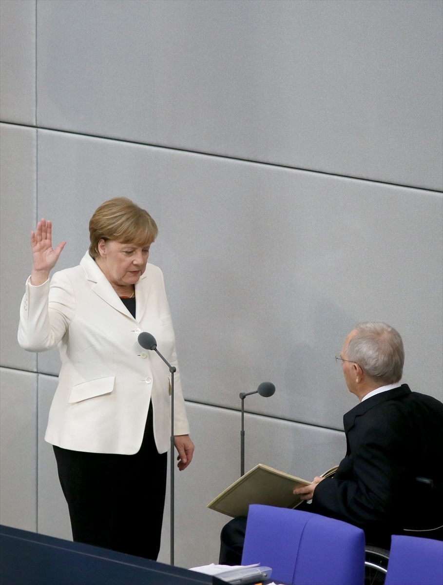 Merkel yemin etti 8