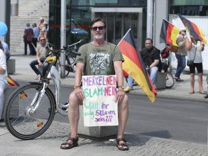 AfD: Özil'in Alman pasaportu var ama Alman değil