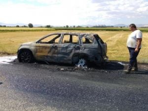 Gurbetçi ailenin otomobili yandı