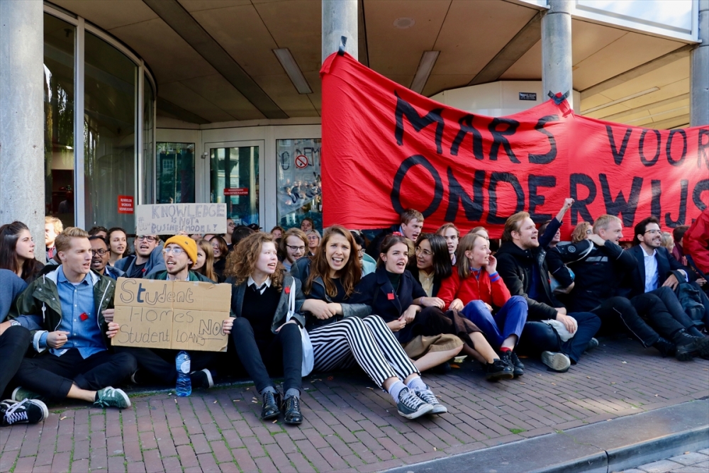 Hollanda’da öğrenciler üniversiteyi işgal etti 14