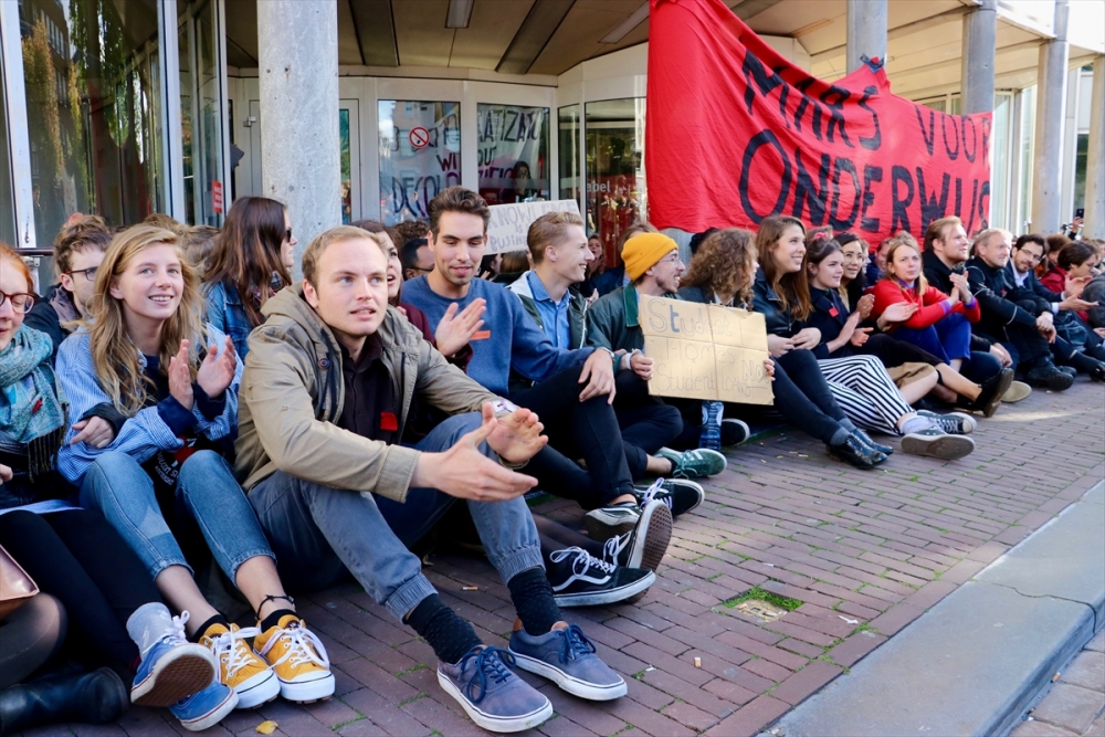 Hollanda’da öğrenciler üniversiteyi işgal etti 15