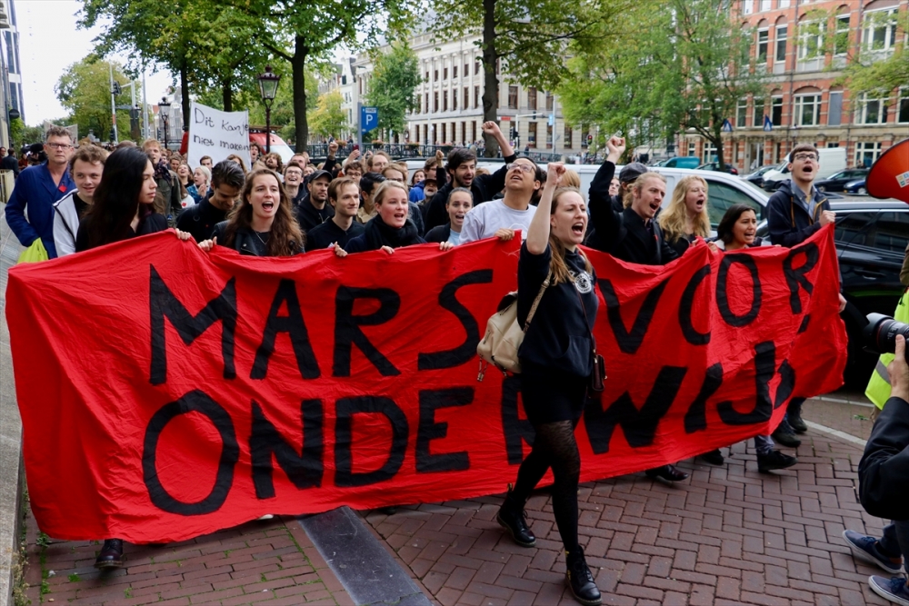 Hollanda’da öğrenciler üniversiteyi işgal etti 16