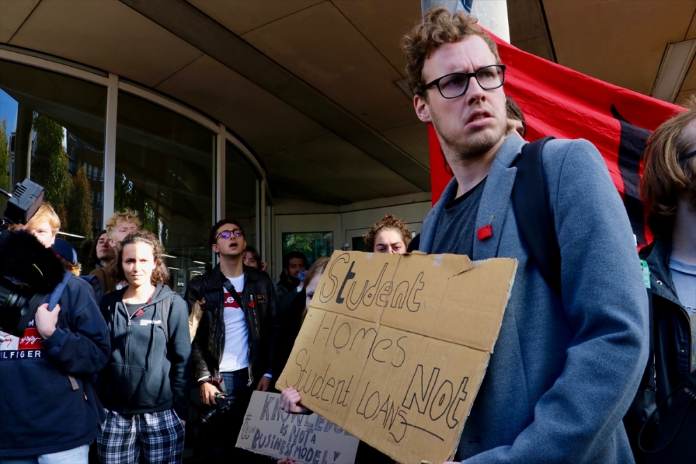 Hollanda’da öğrenciler üniversiteyi işgal etti 5