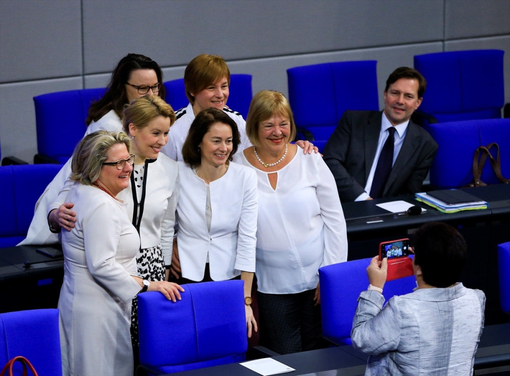 Almanya’da kadınların oy kullanma hakkının 100. yılı 22