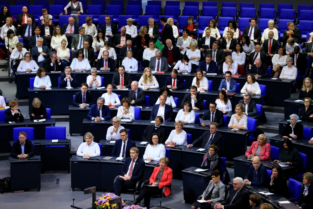 Almanya’da kadınların oy kullanma hakkının 100. yılı 30