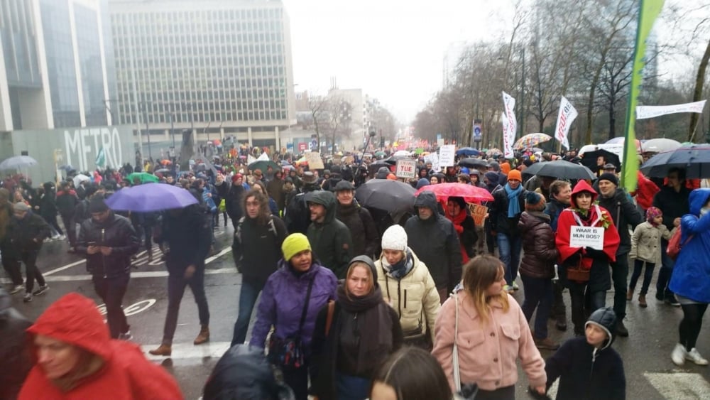 Belçika'da 70 bin kişi iklim için yürüdü 2