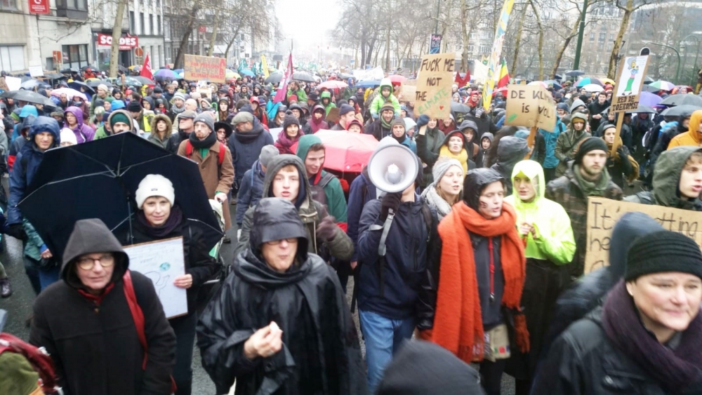 Belçika'da 70 bin kişi iklim için yürüdü 3