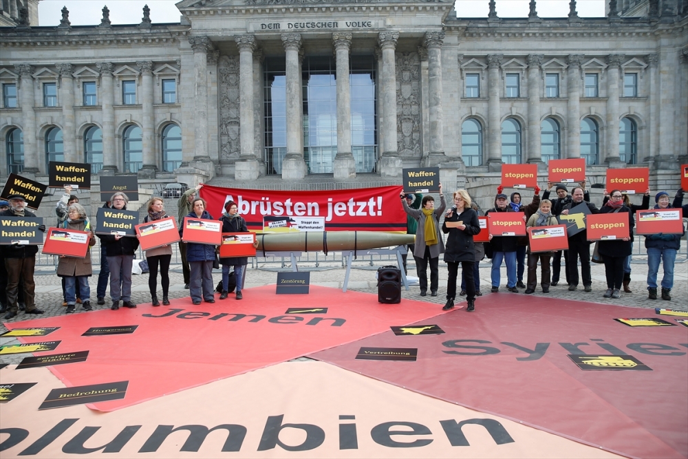 Almanya'nın silah ihracat politikası protesto edildi 14
