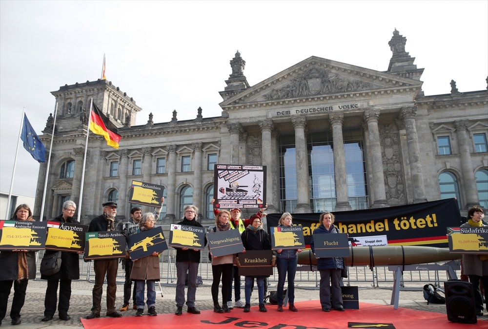 Almanya'nın silah ihracat politikası protesto edildi 15
