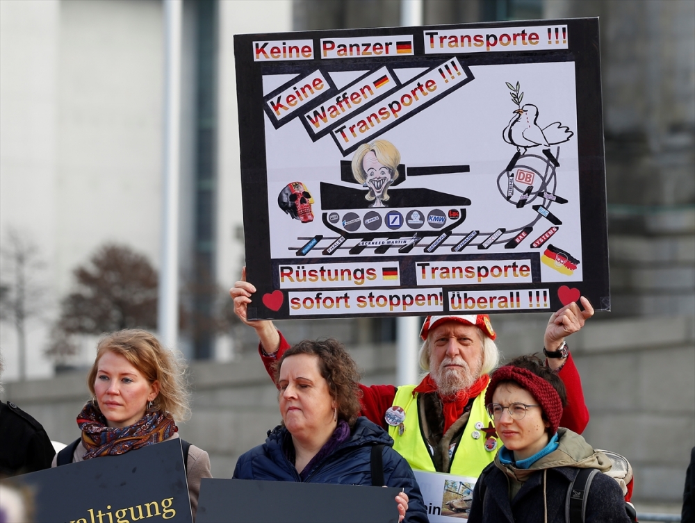 Almanya'nın silah ihracat politikası protesto edildi 17