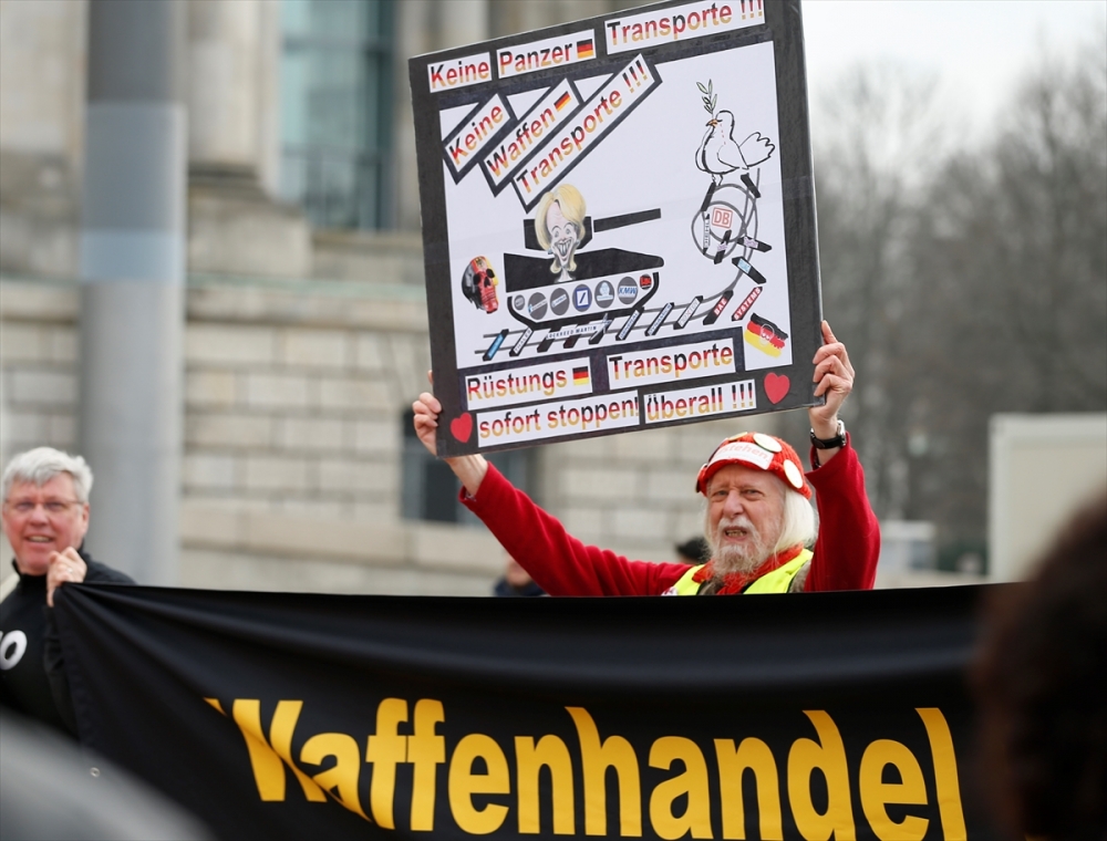 Almanya'nın silah ihracat politikası protesto edildi 4