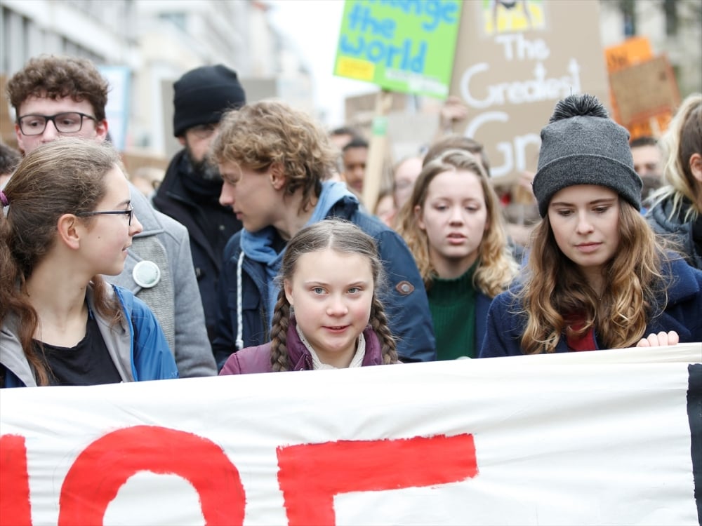 Almanya'da 25 bin öğrenci sokağa indi 19