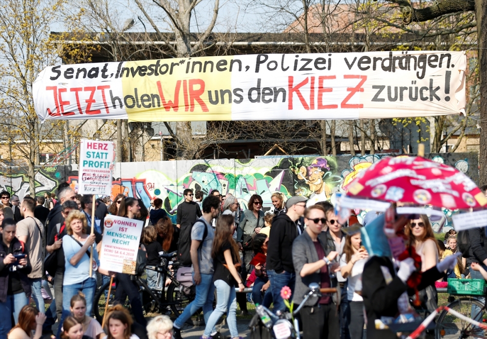Almanya’daki kira artışı protesto edildi 21