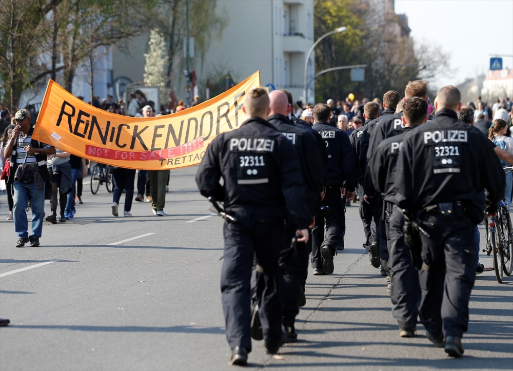 Almanya’daki kira artışı protesto edildi 7