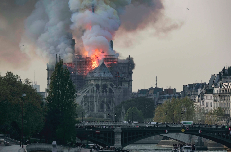 Notre Dame Katedrali'nde yangın 5