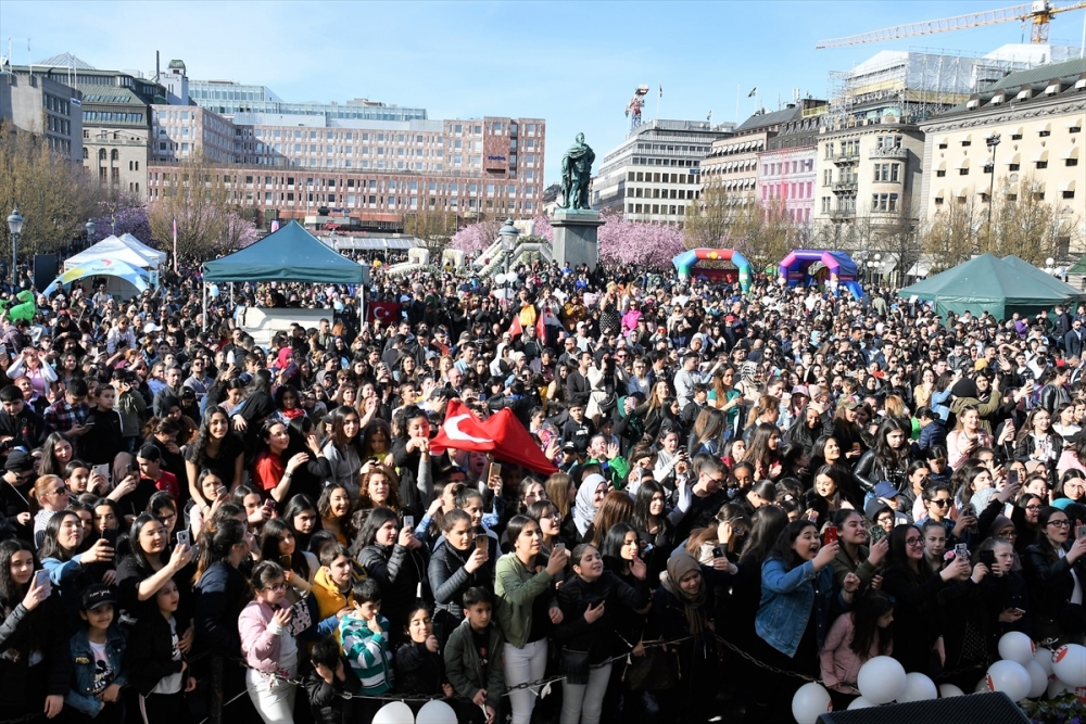 İsveç’te 20 bin kişilik 23 Nisan coşkusu 3