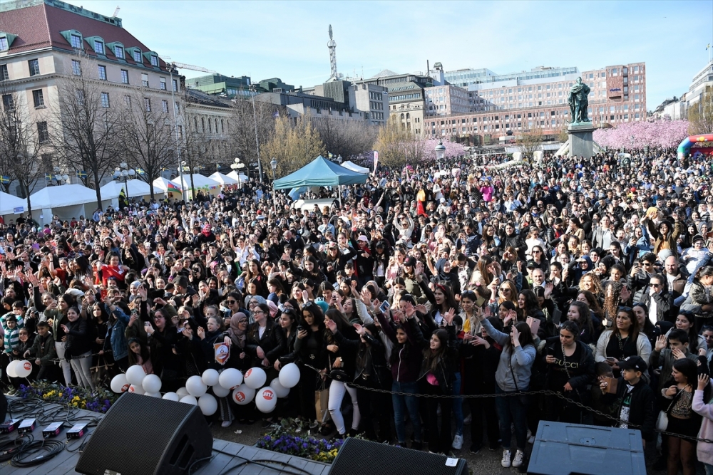 İsveç’te 20 bin kişilik 23 Nisan coşkusu 7