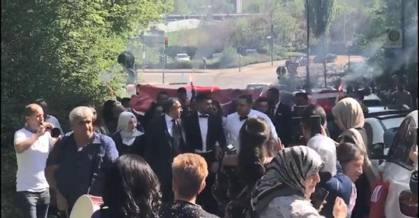 Almanya'nın Wuppertal şehrinde Türk düğün konvoyu tartışması 2