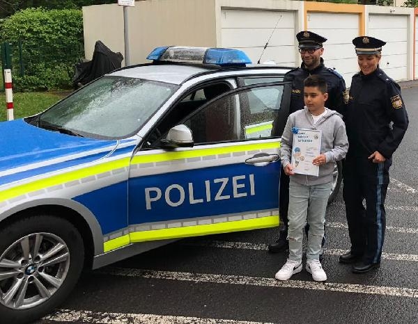 Alman polisinden Kenan’a ‘Süper Kahramanlık Sertifikası‘ 4