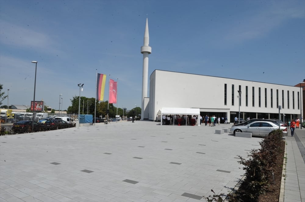 Almanya‘da ‘Cami Meydanı’ açıldı 8