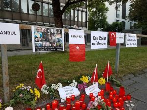 Münih’te İstanbul’daki terör saldırısı protesto edildi