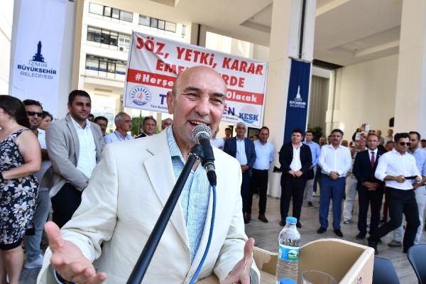 İzmir'de belediye çalışanı memurlara yüzde 72 zam 6