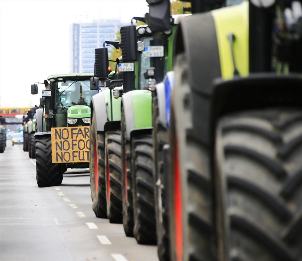 Alman çiftçiler hükümeti protesto etti 15