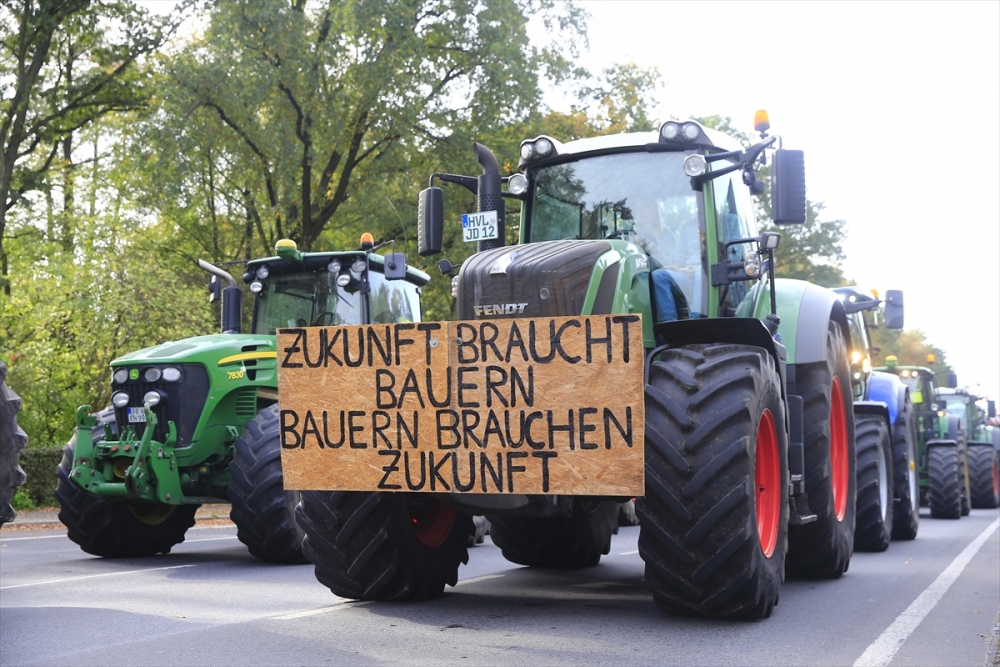 Alman çiftçiler hükümeti protesto etti 16