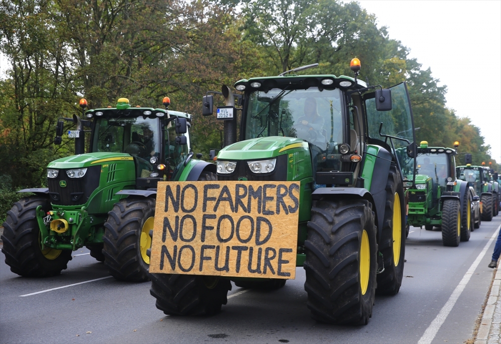 Alman çiftçiler hükümeti protesto etti 19