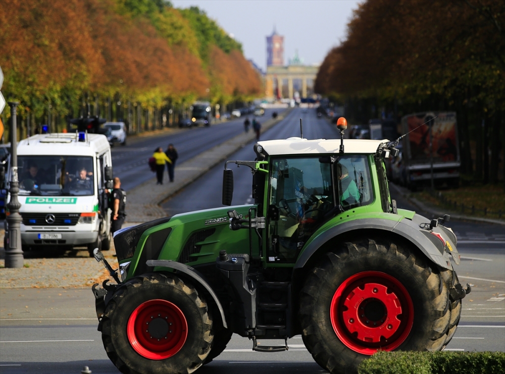 Alman çiftçiler hükümeti protesto etti 21