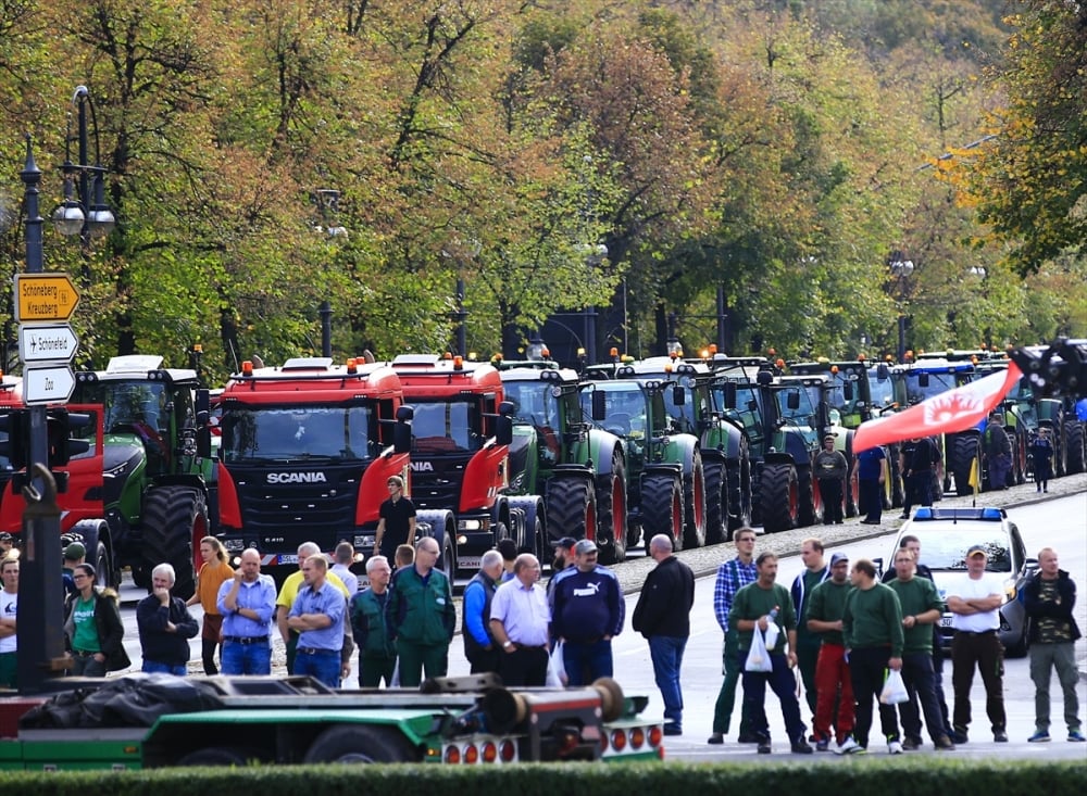 Alman çiftçiler hükümeti protesto etti 33