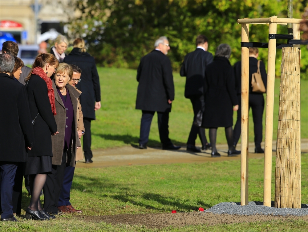 Merkel'den NSU kurbanları anıt parkına ziyaret 13