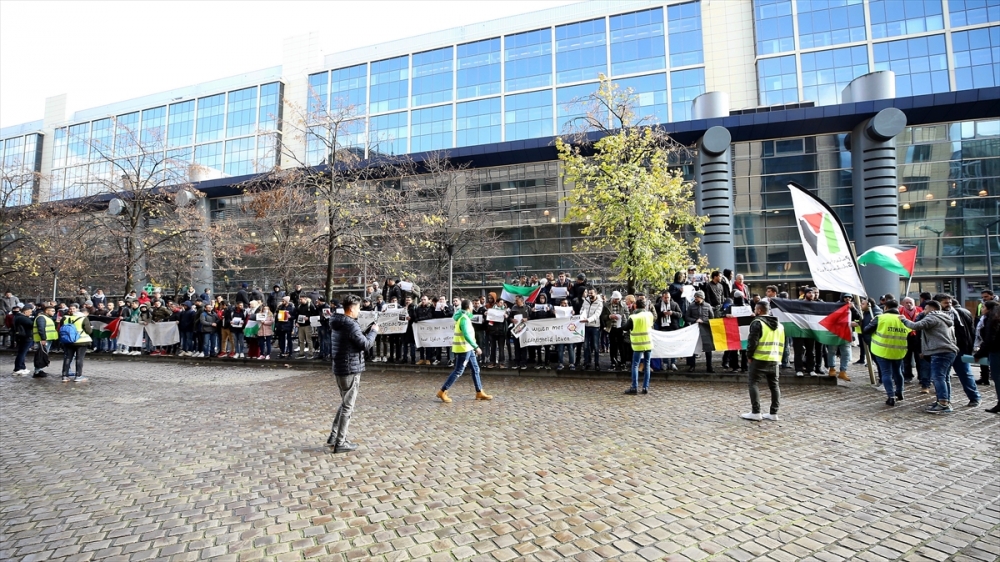 Brüksel’de Filistinli sığınmacılardan gösteri 16