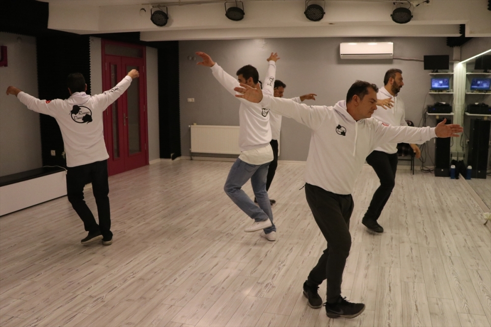 Minik dansçılar, 18-23 Kasım tarihlerinde, Almanya'da Türkiye'yi temsil edecekler 9