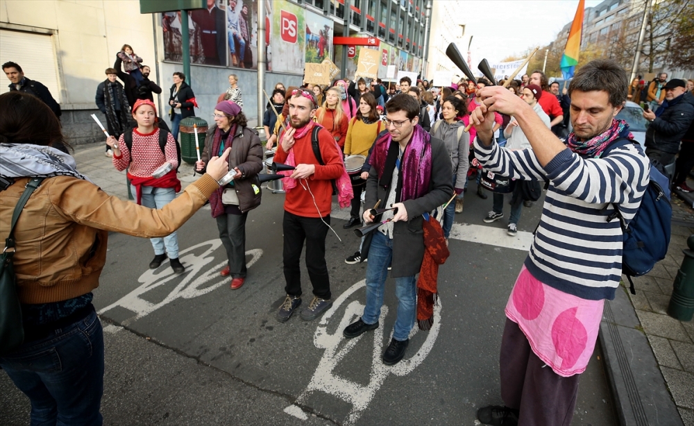Brüksel'de kadına karşı şiddet protesto edildi 14