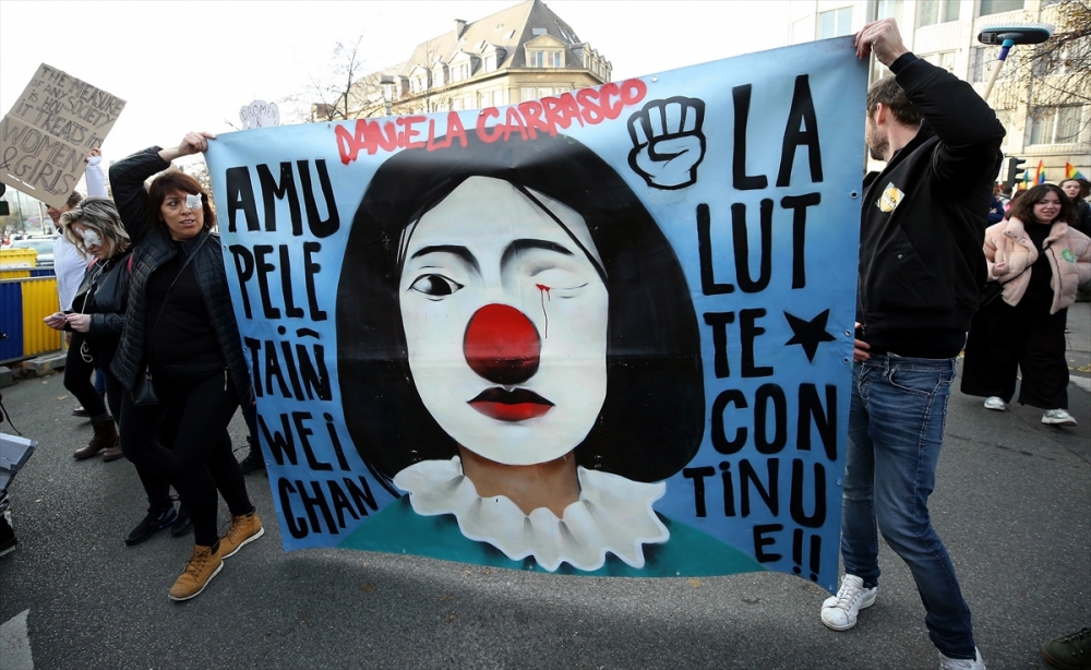 Brüksel'de kadına karşı şiddet protesto edildi 15