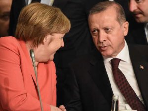 'Erdoğan Avrupa'yı tehdit ediyor'